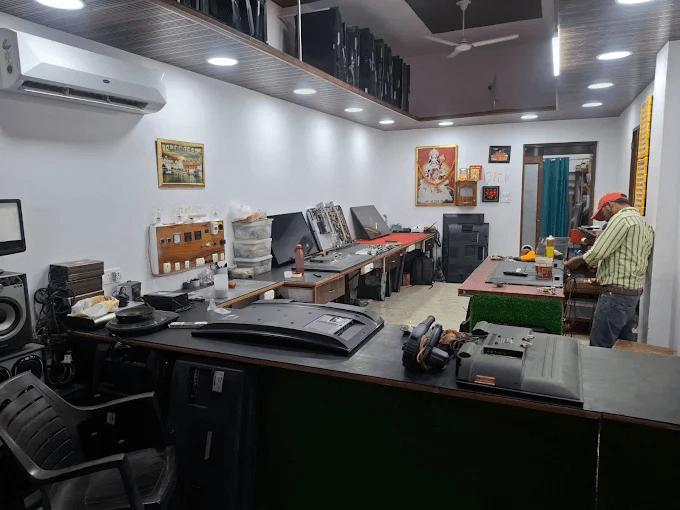 Parveen Electronics Gallery Image 2