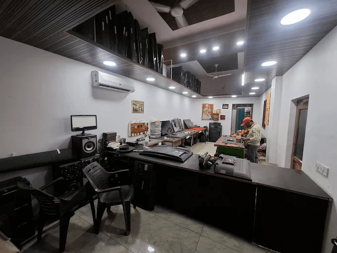 Parveen Electronics Gallery Image 5